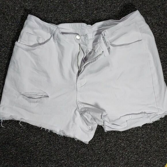 Shein Curve 4XL White Jean Denim Shorts - Picture 2 of 8